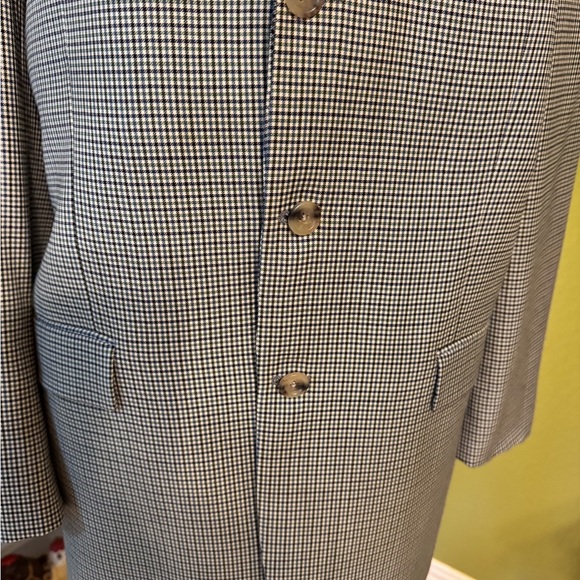 Burberry Gray Sport Coat with Sophisticated Texture - Picture 12 of 13